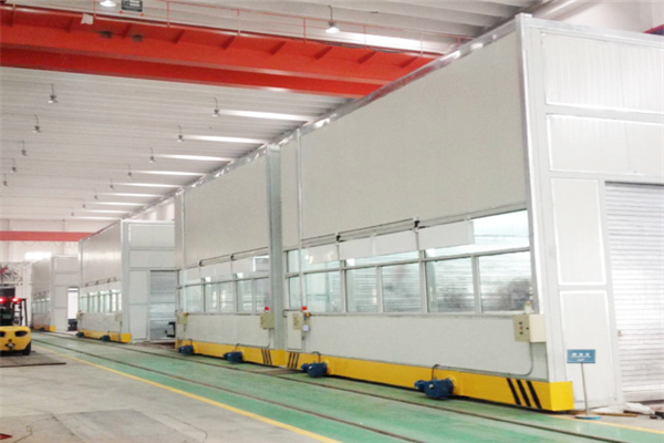  伸縮移動噴漆房